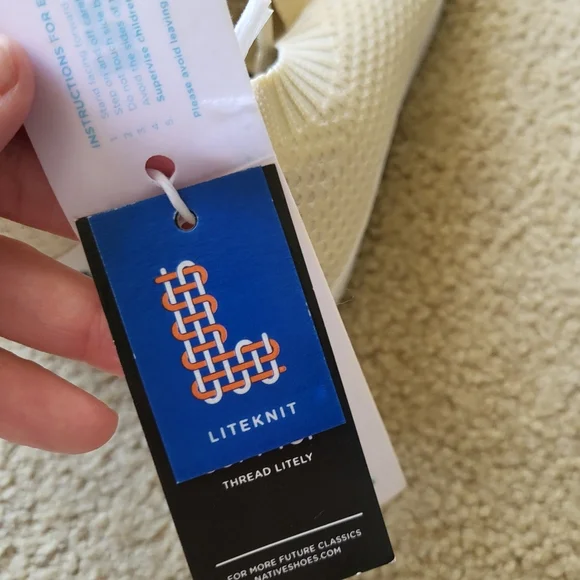 Native Cream Sneakers Low-Top Minimalist Design - Picture 5 of 7